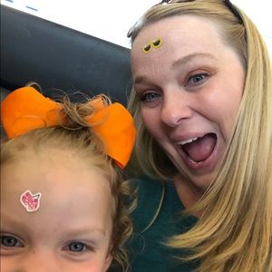 Meet your Posher, Elizabeth